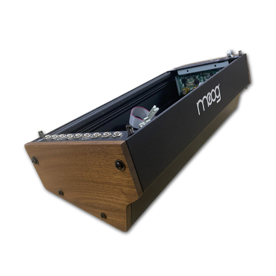 Moog 60HP Eurorack Case + DotRed Power Base + Make Noise Passive Mult (Used)